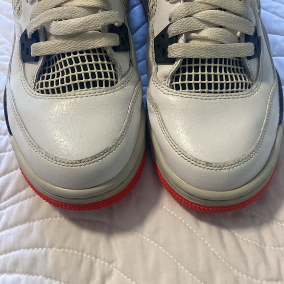 Authentic Air Jordan 4s Pale Citron W8.5 M7 Y7 - Picture 5 of 14